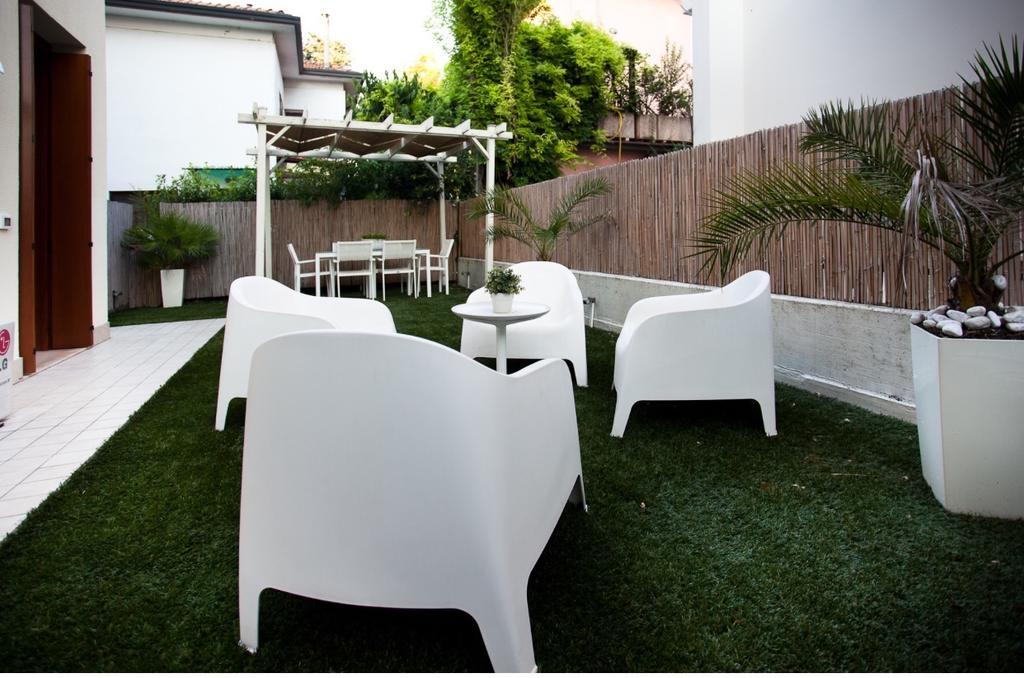 Casa Mia Apartment เดเซนซาโนเดลการ์ดา ภายนอก รูปภาพ