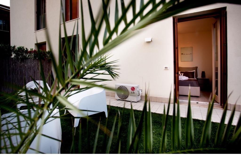 Casa Mia Apartment เดเซนซาโนเดลการ์ดา ภายนอก รูปภาพ