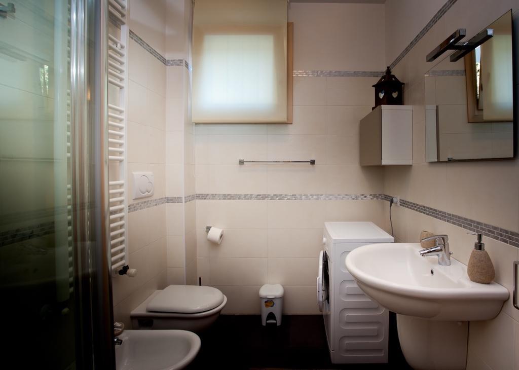 Casa Mia Apartment เดเซนซาโนเดลการ์ดา ภายนอก รูปภาพ