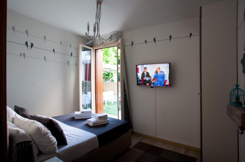 Casa Mia Apartment เดเซนซาโนเดลการ์ดา ภายนอก รูปภาพ