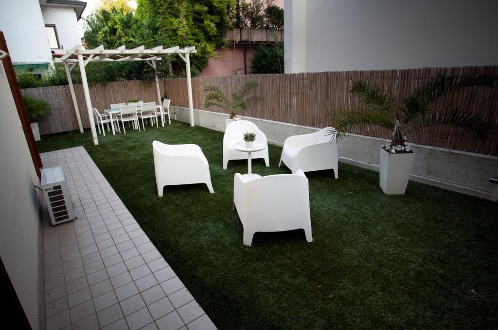 Casa Mia Apartment เดเซนซาโนเดลการ์ดา ภายนอก รูปภาพ